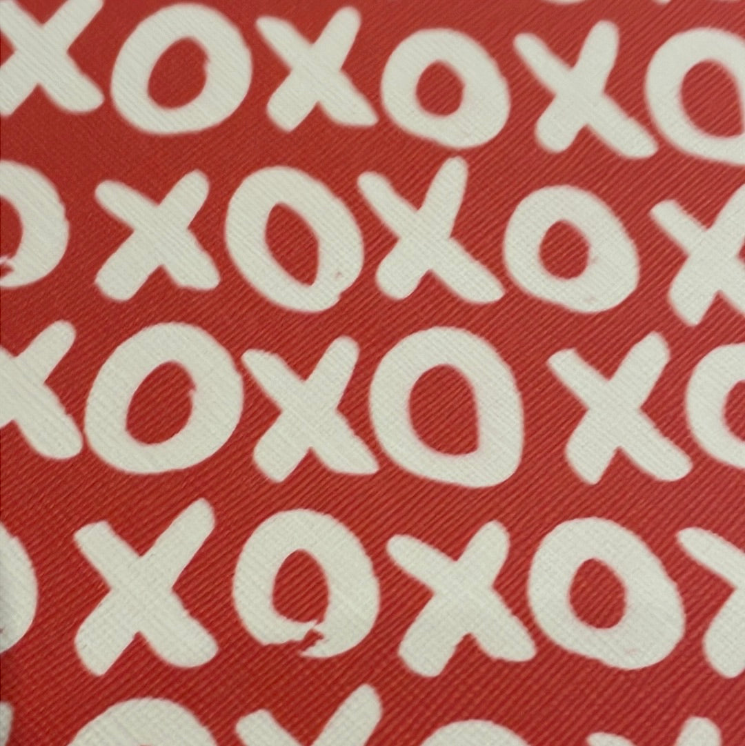 114 leatherette valentine kisses