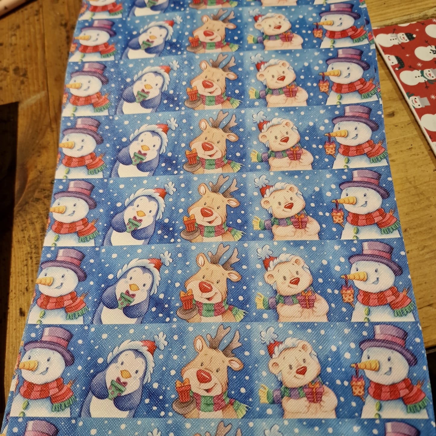 38 Christmas leatherette friends