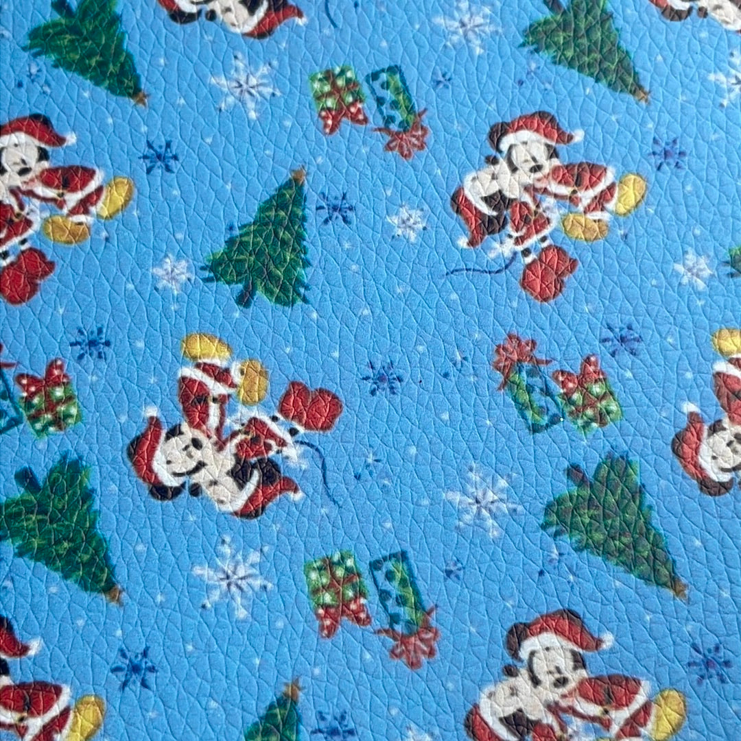 217 character Christmas mouse  leatherette