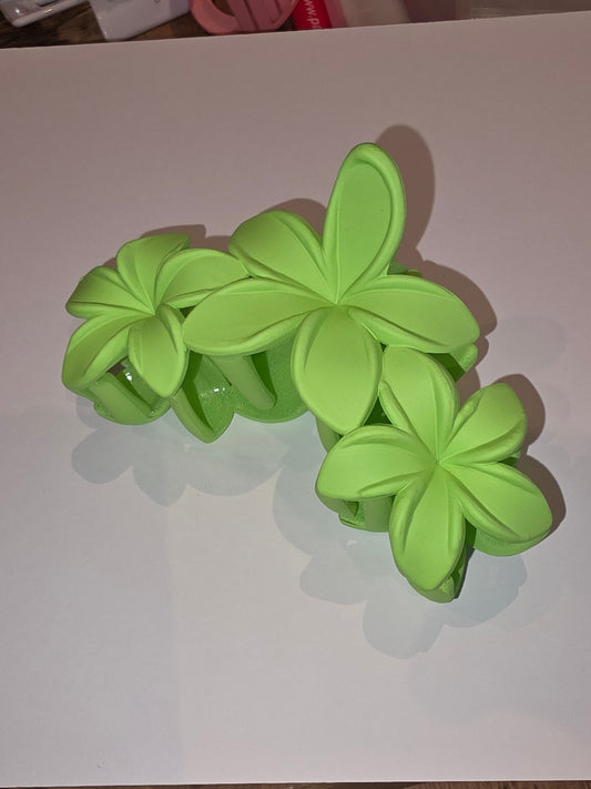 35 Claw Clip - green flower