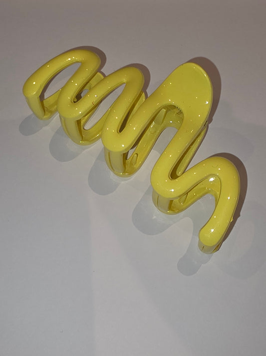 26 Claw Clip - squiggly yellow