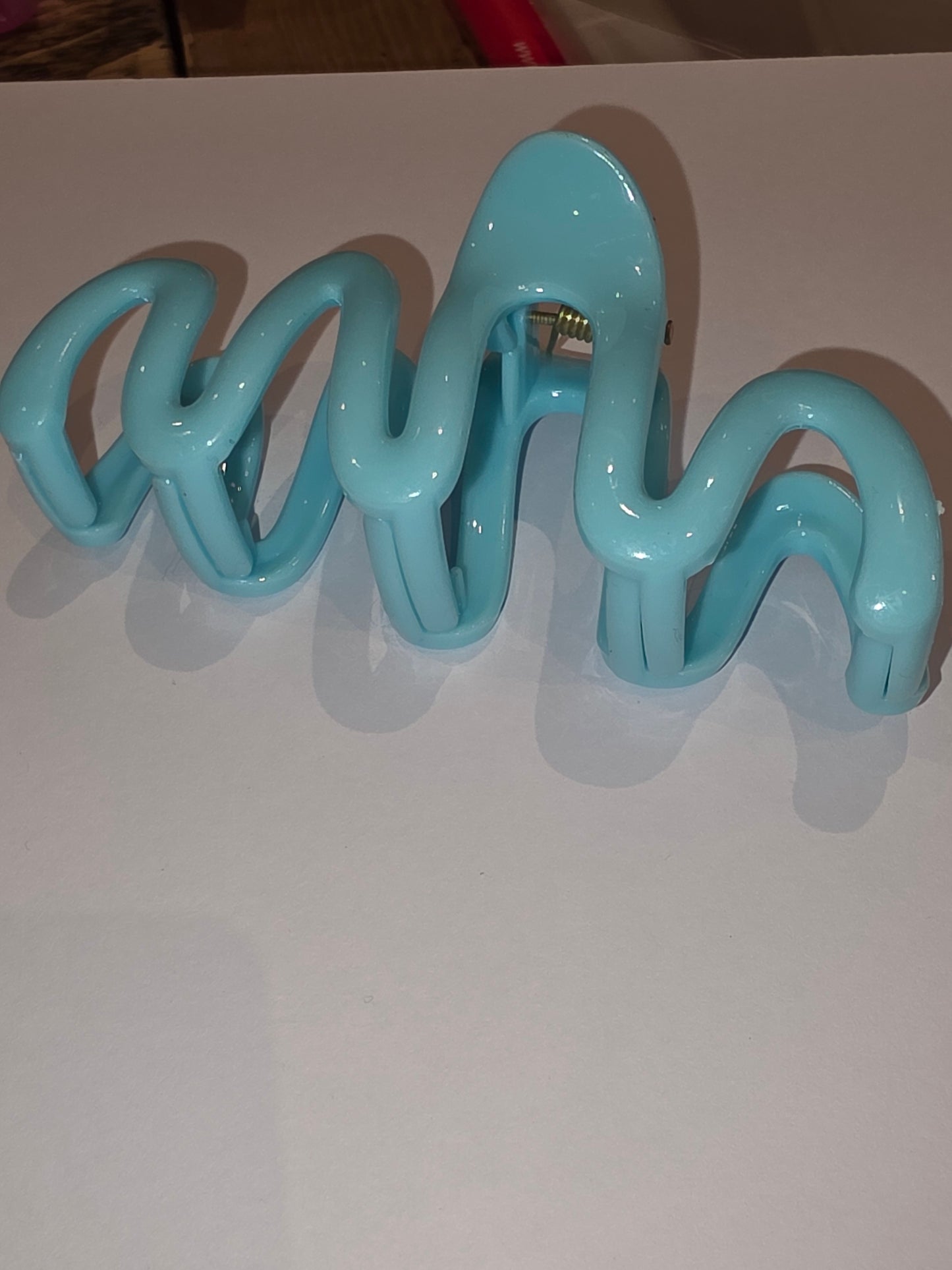 27 Claw Clip - squiggly Baby blue