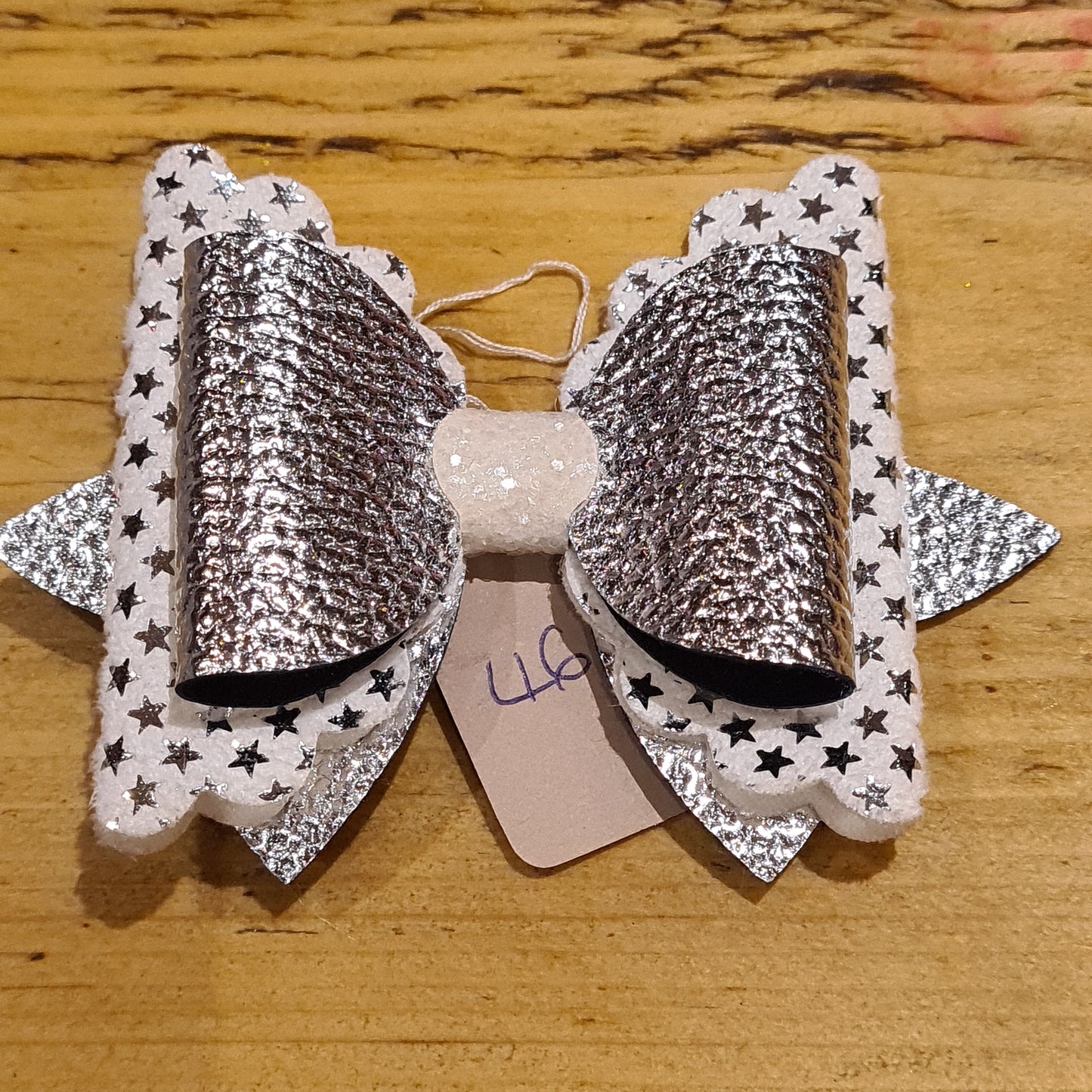 46 - Bow on clip stars